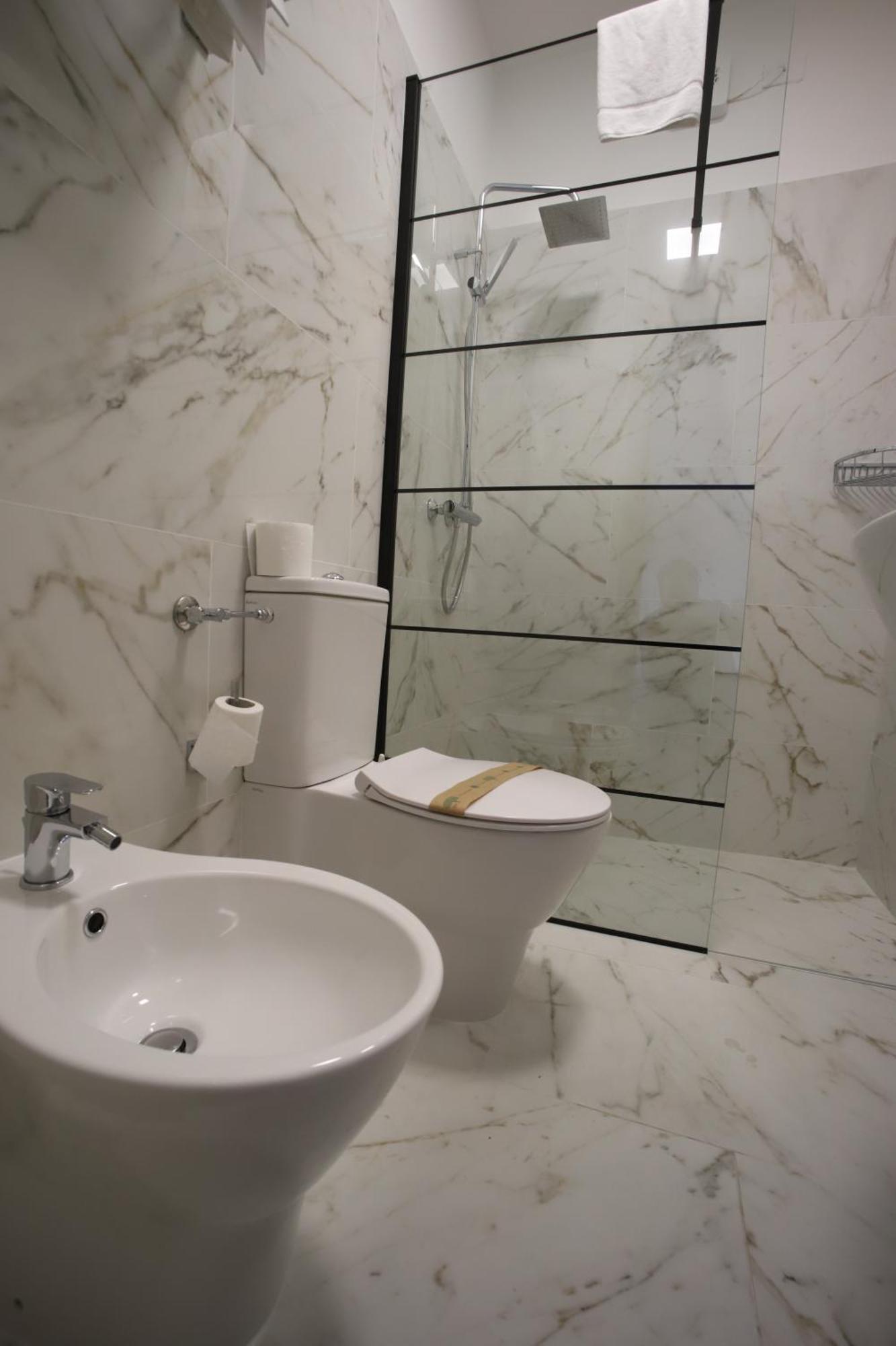 Tiby Hotel مودينا المظهر الخارجي الصورة