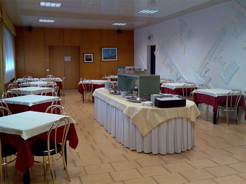 Tiby Hotel مودينا المظهر الخارجي الصورة